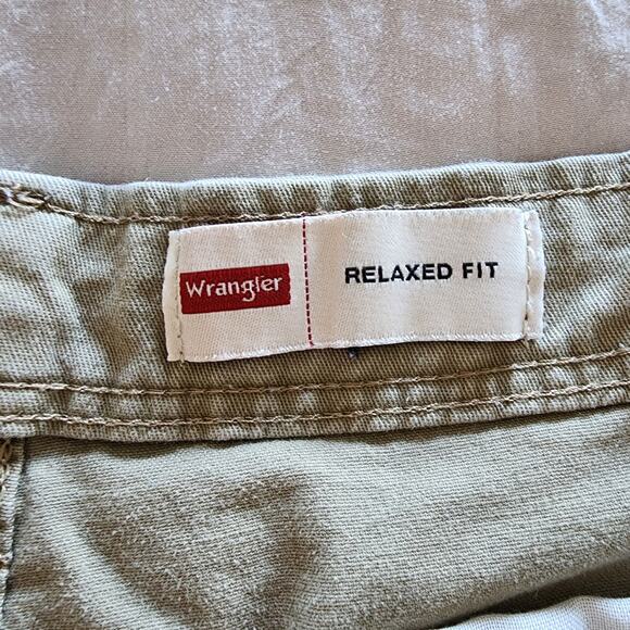 Wranger Relaxed Fit khaki tan cargo pocket pants mens size 36x34 READ - Picture 5 of 7